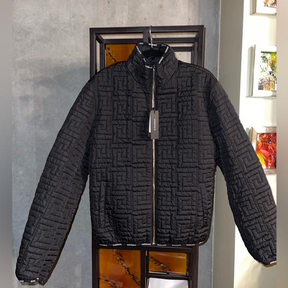 VERSACE UNISEX 🌟 100% AUTHENTIC & NWT—Size M / 48 - Picture 1 of 16